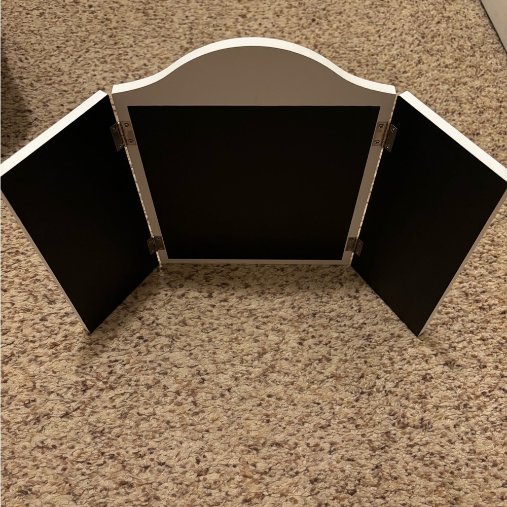 Shutter Style Chalkboard Decor